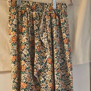 NWT Super Cute Women's Ruffle Skirt M